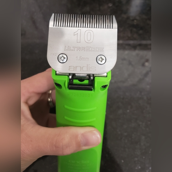 SOLD- Andis AGC Super 2 Speed Professional Grooming Clippers - Picture 3 of 9